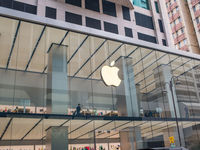 Apple Stock Is Too Expensive for Warren Buffett