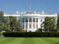 White House Advisor: Fed Should Cut Rates “Immediately”