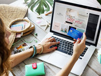 Online Retail Continues Dominating Traditional Rivals