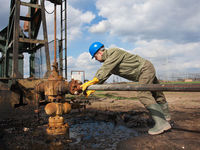 10 ETFs To Play The Crude Oil Market