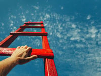 Are Investors Ready to Bury Value, Look to Growth?