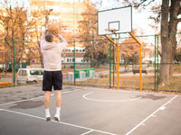 Playing an Energy Rebound Without a Full Commitment