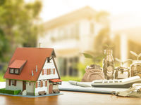 Mortgage Refinance Applications Rise Amid Low Rates
