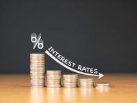 Even in a Low-Rate Environment, Bond Laddering Helps