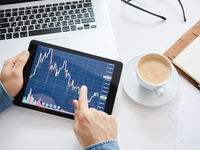 Dynamic ETF Strategies That Adapts to Changing Markets