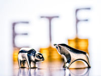 Layer Large Cap Foundational Factors with This ETF