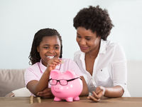 Mother-Daughter ETF Duo Taking Gold Investors by Storm