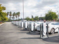 Electric Auto Like Tesla Can Move 'ARKK' Even Higher