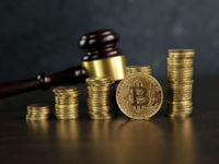 Warren Asks SEC about Crypto Regulation in Open Letter