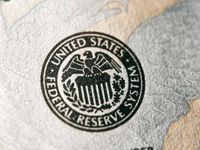 Bond ETFs Strengthen as Traders Pare Back Risk, Wait on Fed