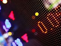 Bond ETFs Gain as Traders Pick Up Safety