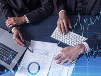 Famous Investor Sees Bargains Among Bitcoin Miners