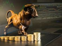 Gold Starts the Week Down, but Bulls Have Strength