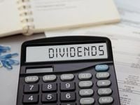 Investors Pile Into Dividends Amid Inflation