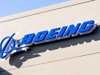 Boeing Posts Positive Cash Flow Despite Quarterly Loss
