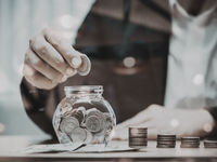 Banks Up Their Cash Reserves to Brace for a Slowdown