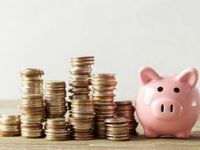 Uncertain Banking Sector Pushes Gold Past $2,000