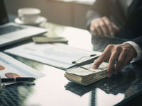 Cash Is the Safest Investment: Earning Income With CSHI