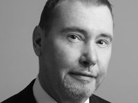 Jeffery Gundlach: Buy Bonds, Not Stocks