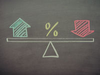 Bonds in the Balance: Navigating the Fed's Interest Rate Seesaw