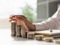 2 Considerations for Picking Investment Funds