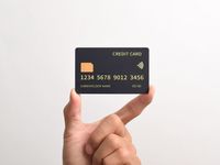 Peering Under the Hood of Auto and Credit Card ABS