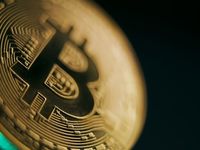 Bitcoin Dips and Recovers on U.S. Economic Contraction