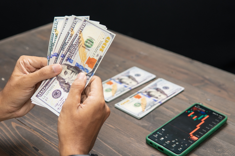 Tariffs & Crypto: what advisors need to know 