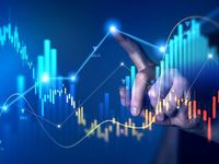 U.S. Shutdown Fuels Record Crypto Inflows