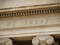 10-Year Treasury Yield Long-Term Perspective: October 2025