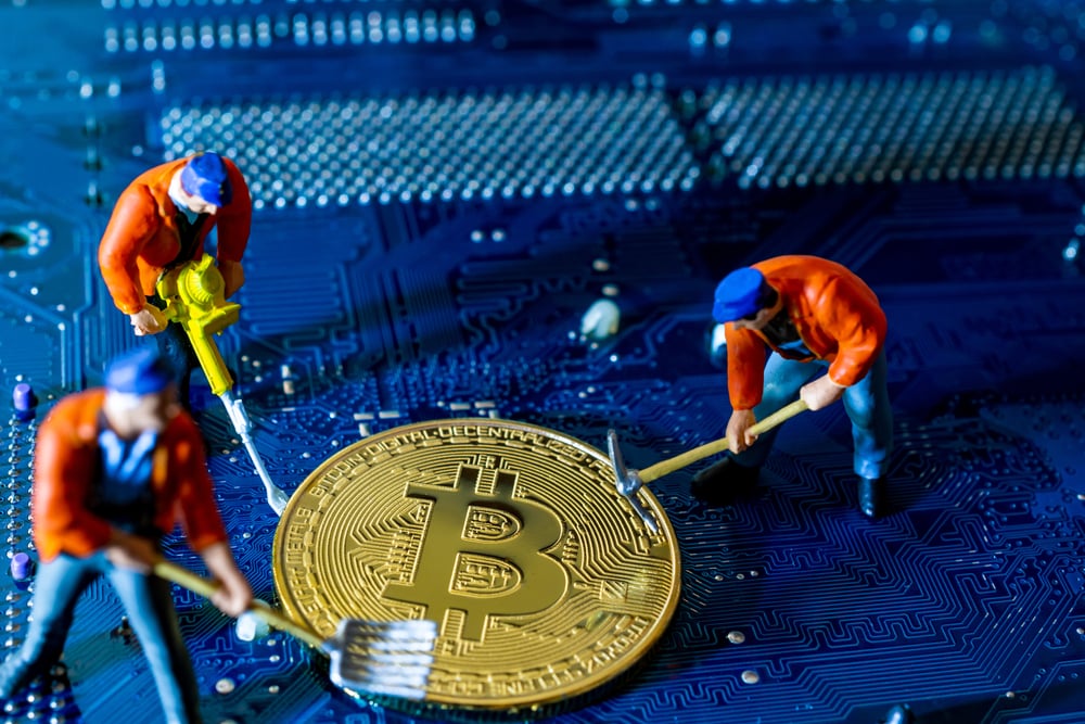 Bitcoin Miners Shift Focus to AI Data Centers