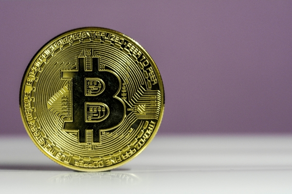Макро тиск обмеження Bitcoin