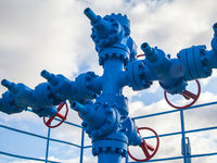 Midstream Energy ETFs Prove Resilient Amid Crude Oil Drop