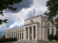 New Fed Rate Outlook Bodes Well for Senior Loans