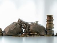 2 Options to Capture the Complexity Premium in CLOs